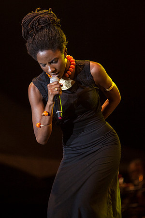 Jah9