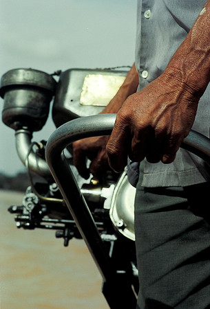 The hand and the motor